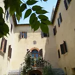 Bed & Breakfast Il Glicine 3*