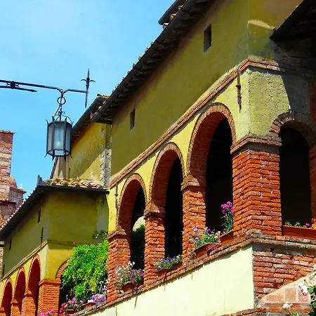Il Glicine Montefollonico