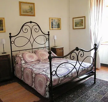Il Glicine Bed and breakfast
