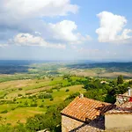 לינה וארוחת בוקר Il Glicine Montefollonico